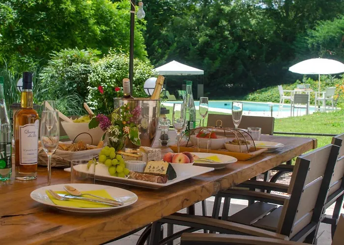 Manoir Le Bourg, Willa Touffailles